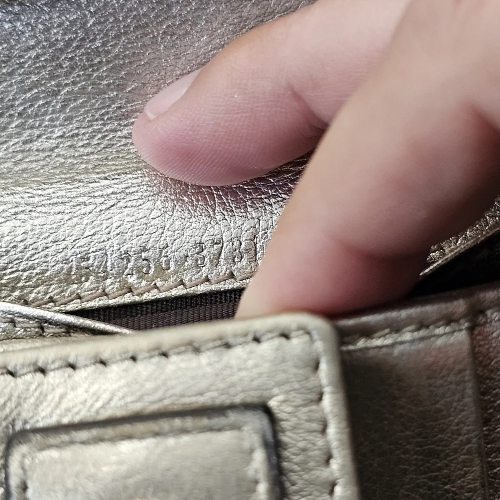 GUCCI GG Abbey D-Ring Long Wallet - Picture 12 of 15